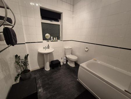 2 bedroom terraced house to rent - Photo 5