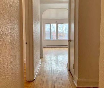 NDG - Beau 5 1/2 De 3 Chambres - Photo 1