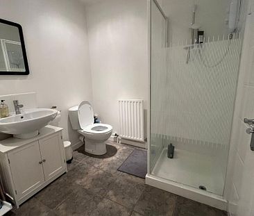 ( Double Room For Rent ), 43 Raby Street, Ormeau Road, BT72GY, Belfast - Photo 6