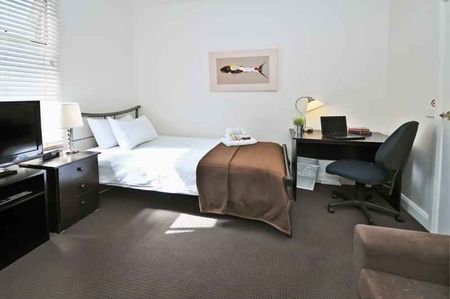 Room 11 (Ensuite) - Photo 4