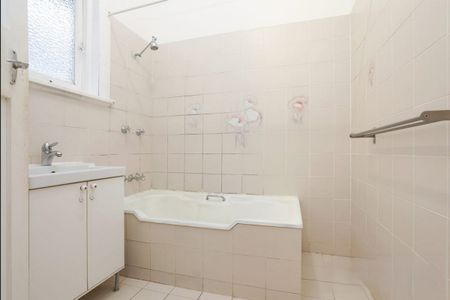 15 Campbell Street, Ramsgate NSW 2217 - House For Rent | Domain - Photo 2