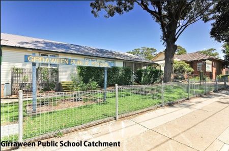 Neat & Tidy Two Bedroom Villa - Photo 5