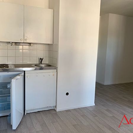 Location Appartement 2 pièces 37m² - Photo 3