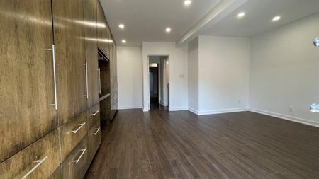 For Lease - 231 Hillsdale Avenue Unit# 1st Floor, Toronto, Ontario - Photo 4