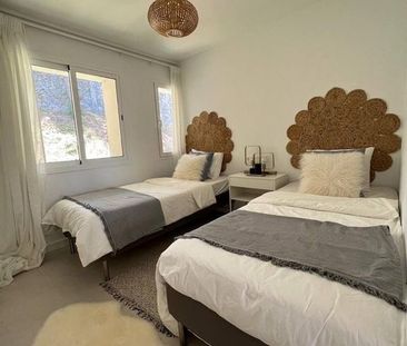 4 bedroom luxury penthouse for rent in Benahavís, Spain - Photo 6