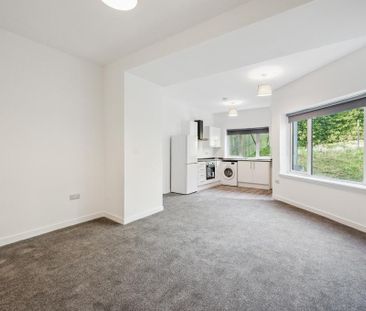 2 bedroom ground floor flat to rent - Photo 1