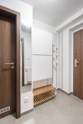 Zařízený byt 1+kk s balkonem, 34 m - Photo 3