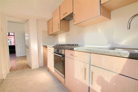 3 bed end of terrace house to rent in St. Oswalds Street, Hartlepool, TS24 - Photo 2