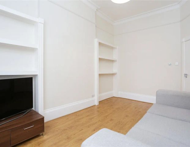 1 bedroom flat in 275-277 Fulham Road - Photo 1