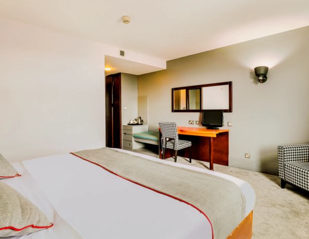 1 Bedroom, 1 Bathroom - Photo 1