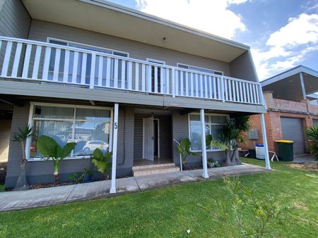 Home For Rent - Photo 3