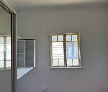 23 Eton Street, East Toowoomba - Photo 5