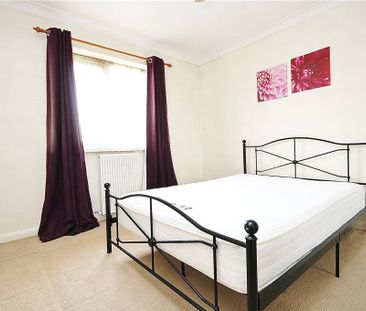 Bryony Way, Sunbury-on-Thames, Surrey, TW16 7RH - Photo 3