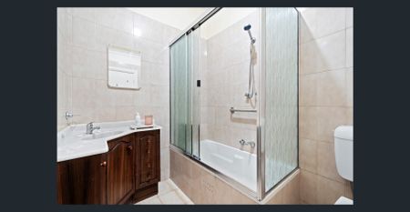 2 Bedroom Character Cottage in Exceptional Location - Photo 4