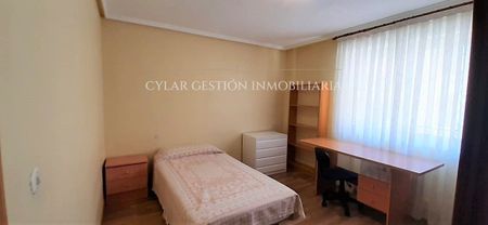 Piso de alquiler en Asturias, Carmelitas - Photo 3