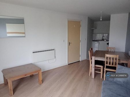 1 bedroom flat to rent - Photo 5