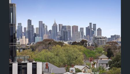 Luxury Lifestyle Living in Central Malvern - Photo 2