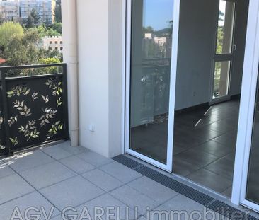 Location Appartement 3 pièces 57m² TOULON 83000 - Photo 1