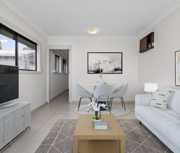 Modern 1 Bedroom Home - Photo 1