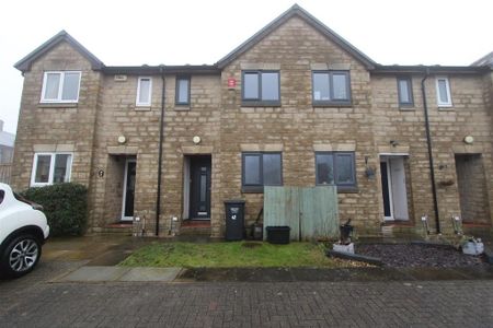 2 bedroom semi-detached house to rent - Photo 3