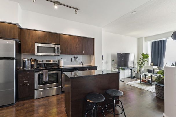 For Lease - 215 Fort York Boulevard Unit# 3412, Toronto, Ontario - Photo 1