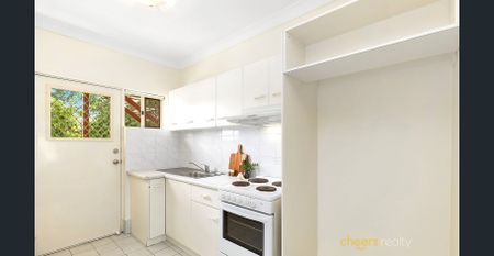 Cosy Lifestyle Spacious Unit ! - Photo 4