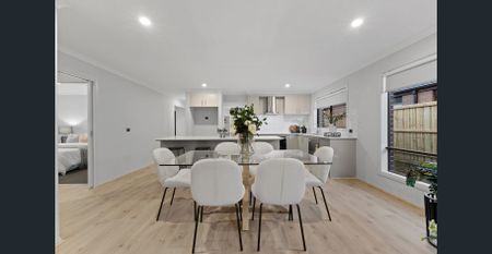 Immaculate Family Living with Style and Space - Photo 5