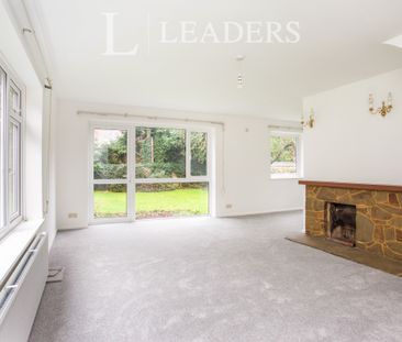 4 bedroom house to rent Grange Park, Woking, GU21 - Photo 6