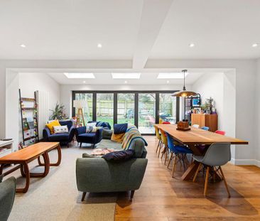 3 bedroom end of terrace house to rent - Photo 5