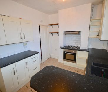 3 bedroom terraced house to rent - Photo 3
