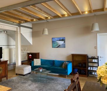 Room in a Shared House, Helios Road, SM6 - Photo 3