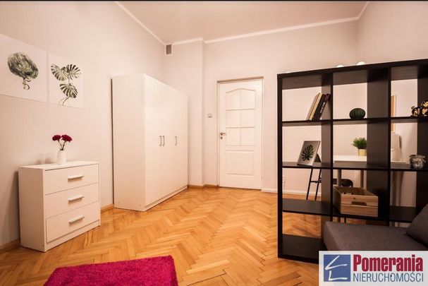 Śródmieście-Centrum, al. Wyzwolenia - Photo 1