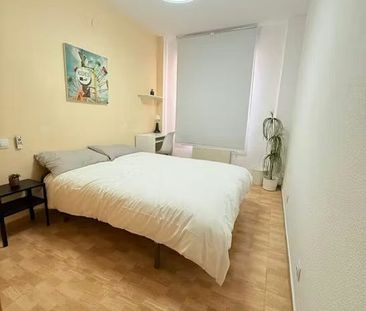 Calle Santanderina, Madrid, Community of Madrid 28053 - Photo 2