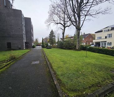 Flat 4 Hilltop Court, Brooklands Road, Crumpsall - Photo 5