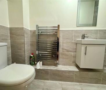 3 bedroom terraced house to rent - Photo 6