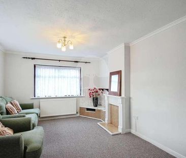 Green Lane, Uxbridge, UB8 - Photo 2