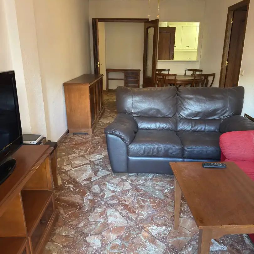 Apartamento de alquiler en Camino de Ronda, Rosaleda - Juventud - Foto 1