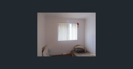 Renovated townhouse - Photo 3