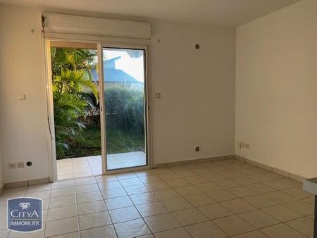 Location Appartement 1 pièce 20m² LE TAMPON 97430 - Photo 4