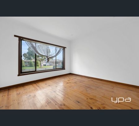 24 Dover Street, Wendouree, Vic 3355 - Photo 1