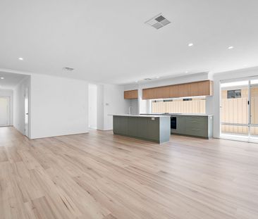 Modern Home with 11.28kW Solar Panels and 20kW Battery - Photo 6