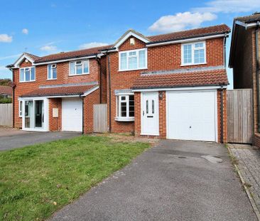 3 bedroom detached house to rent - Photo 2