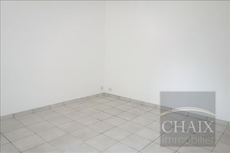 Appartement 3 pièces 69m2 MARSEILLE 5EME 1 105 euros - Photo 5