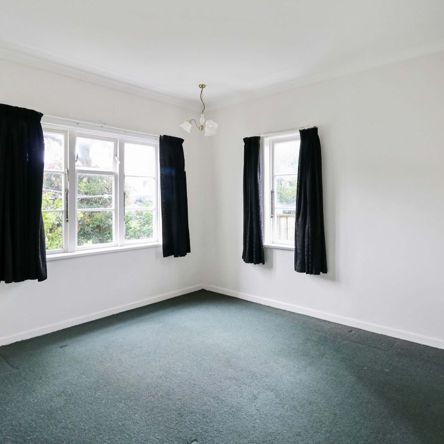 Woburn Art Deco Apartment - Photo 1