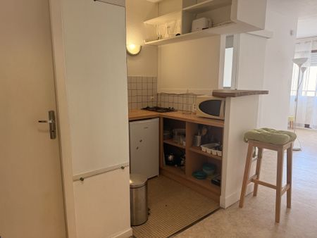 Location Appartement 2 pièces 33m² BORDEAUX 33000 - Photo 4