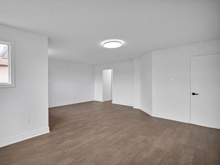For Lease - 11 Coldstream Crescent, Richmond Hill, Ontario - Photo 2