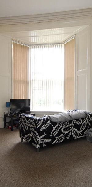 Woodland Terrace, Flat 1, Plymouth - Photo 1