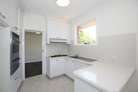 2/1 Asquith Street, Kew - Photo 2