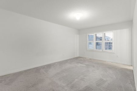 For Lease - 54 King George Way, Clarington, Ontario - Photo 4