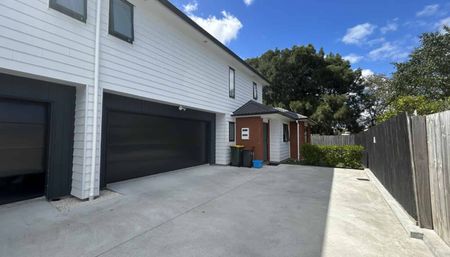 Highlight on Hibiscus - Photo 5